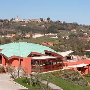 3* Station touristique Buonamico Wine